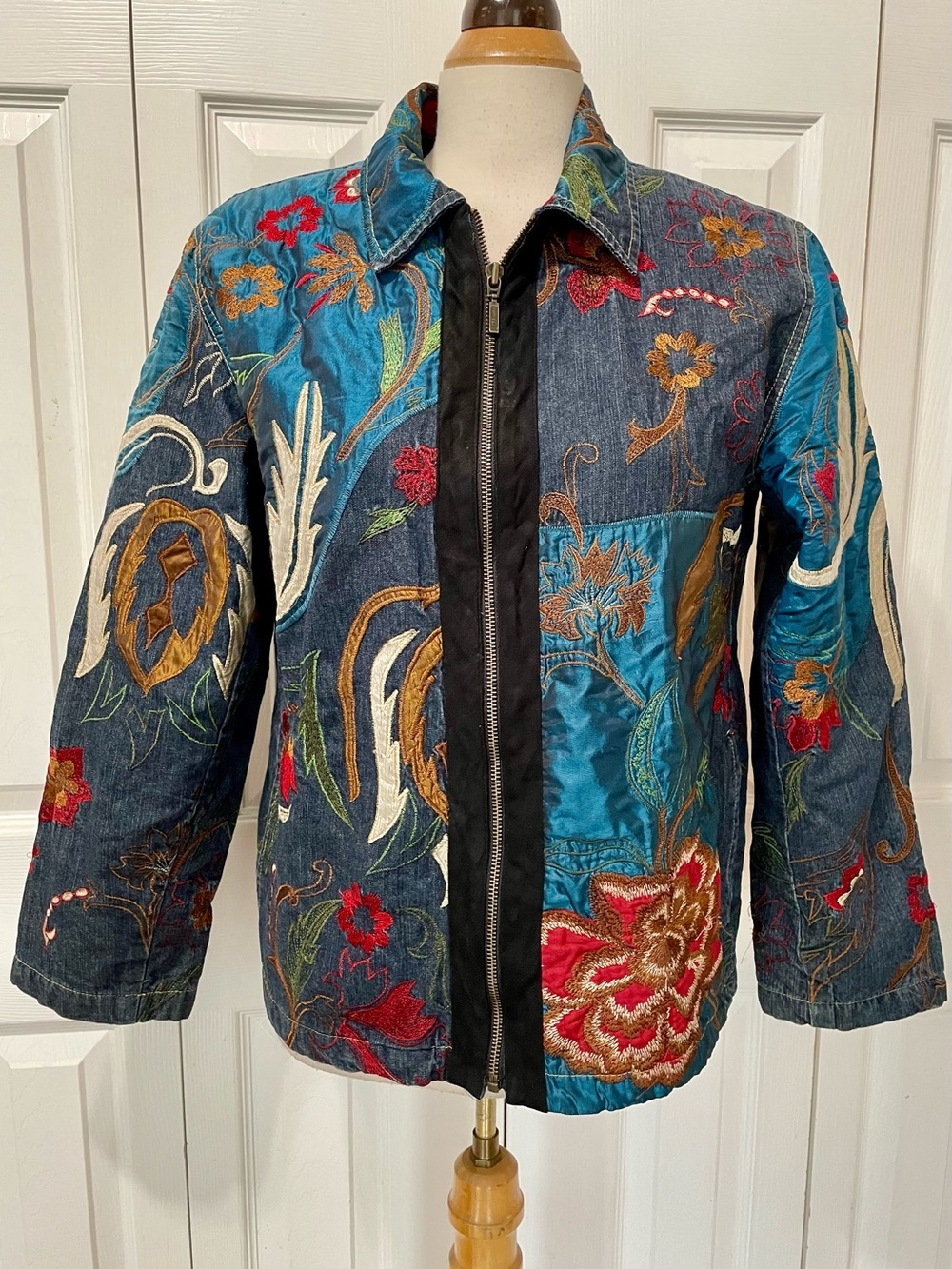 Vintage Chicos Embroidered Floral Patchwork Denim Jacket.